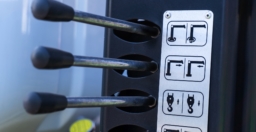 С80L: Бортовой + КМУ KTS-SK3.2E3